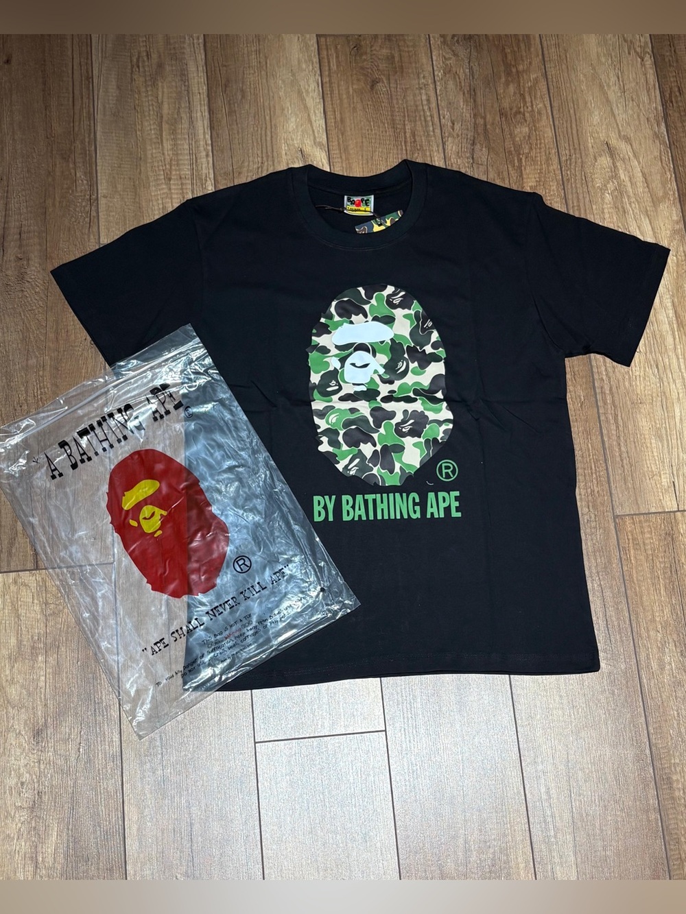 A Bathing Ape BAPE Green Camo Ape Logo Black Tee Shirt Short Sleeve Mens Size L